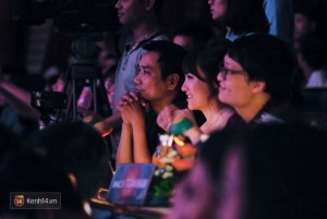 Ca sĩ Nhật Thủy ngồi ghế “nóng” trong đêm Chung kết Nhà Ga Âm Nhạc 2016 