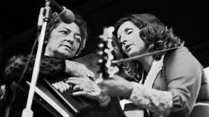 Maybelle Carter: nữ nghệ sỹ với ngón đàn guitar gây ảnh hưởng sâu sắc