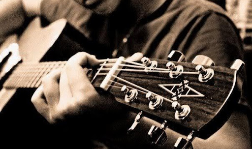 Học đàn guitar: Tập chơi solo nâng cao